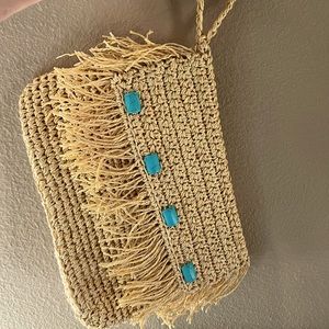 Woven clutch